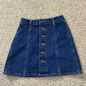 Levi’s A-line front button denim skirt 25